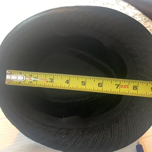 Black fedora hat with shiny stripes - Picture 6 of 7